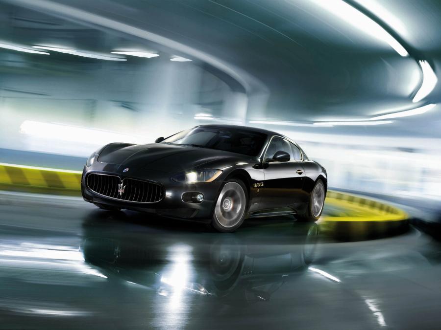  Maserati GranTurismo S 2010 года  (фото 12 из 13)